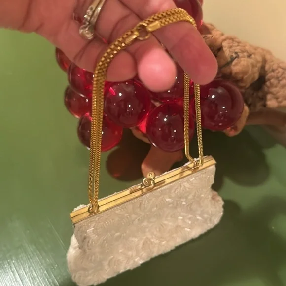 Ed B Robinson white pearl clutch. Handmade in Hong Kong - Picture 3 of 9